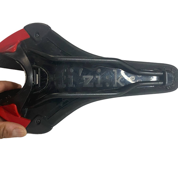 Fi'zi:k Ardea Tri Road Bike Saddle Seat Black/Red - Picture 4 of 7